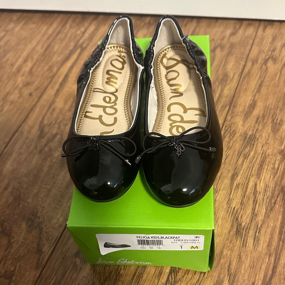 Sam Edelman Shiny Black Flats for Girls Size 1 New in Box